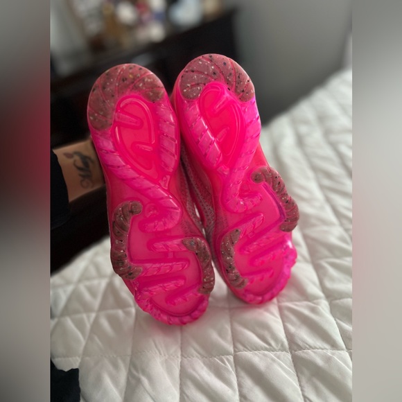 Women Nike Sneakers - Picture 5 of 6